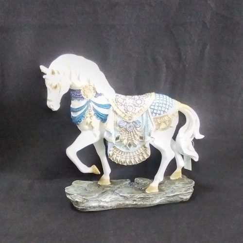 cavalo-branco-escultura-decorativa_ebb4.jpeg