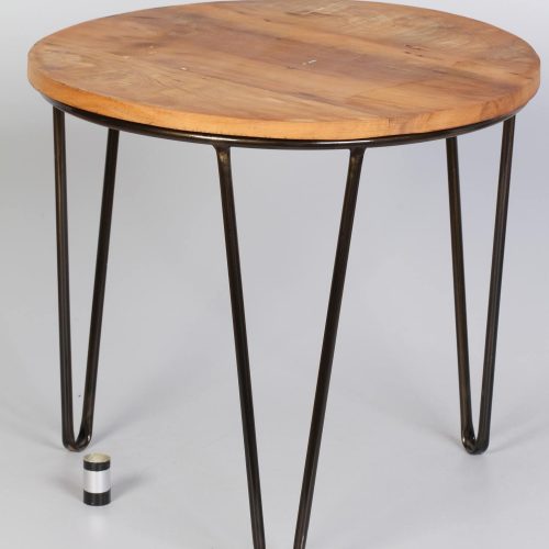 mesa-de-centro-tripe-em-ferro-preto-com-tampo-de-madeira-de-demolicao-tamanho-46-x-53-cm_2515.jpeg