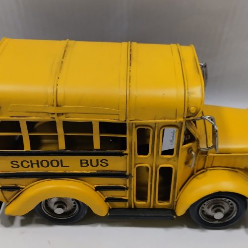 onibus-escolar-metal-decorativo-amarelo_f40e.jpeg